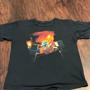 Boys Minecraft T-shirt, size Large.